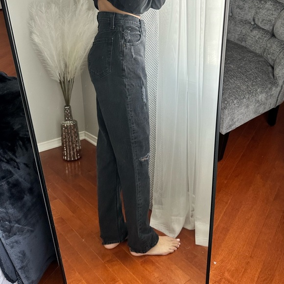Abercrombie & Fitch 90s Straight Ultra High Rise Jeans - Black denim - Picture 3 of 5